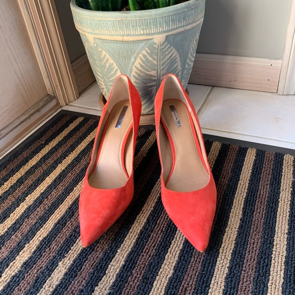 Tahari Heels - Picture 2 of 5